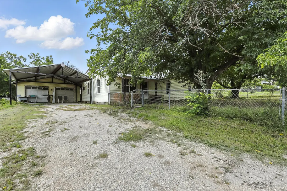 221 E 7th Street, Weatherford, TX 76086 - Image #1