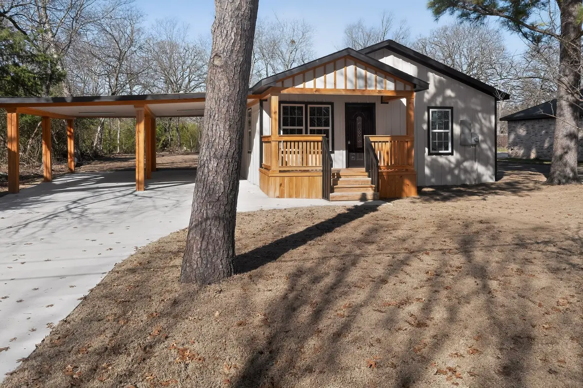 912 Netherland Drive, Seagoville, TX 75159 - Image #1