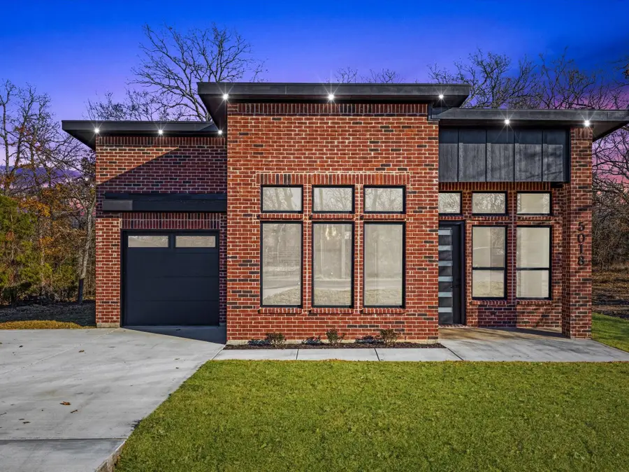 5018 Point Lavista, Malakoff, TX 75148 - Image #2