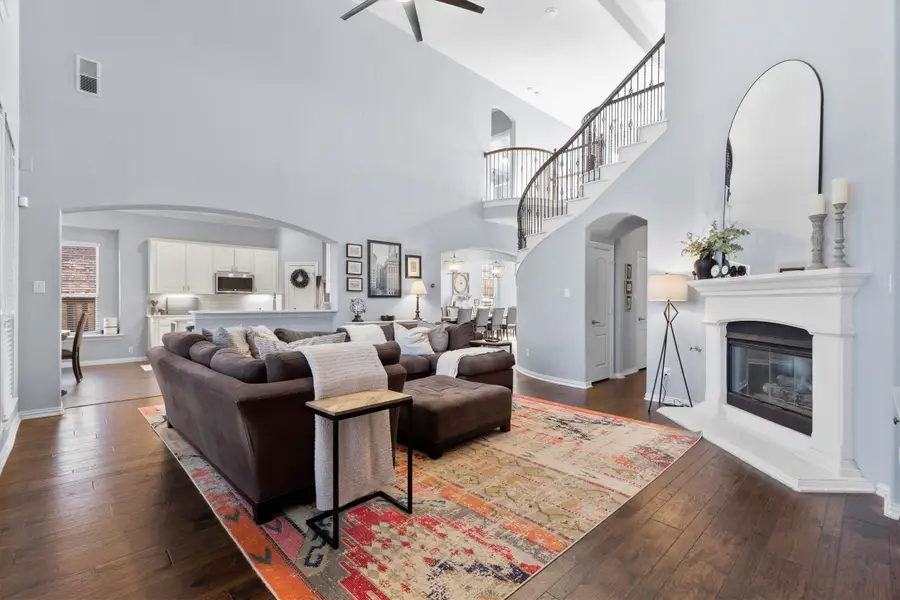 1709 E Branch Hollow Drive, Carrollton, TX 75007 - Image #2