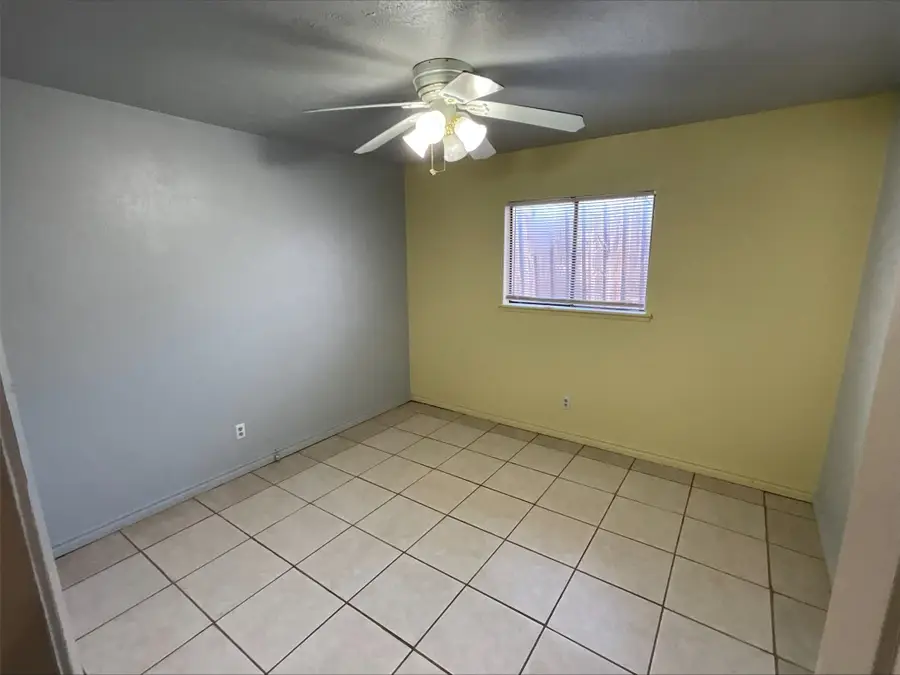 2033 Wilderness Trail, Grand Prairie, TX 75052 - Image #2