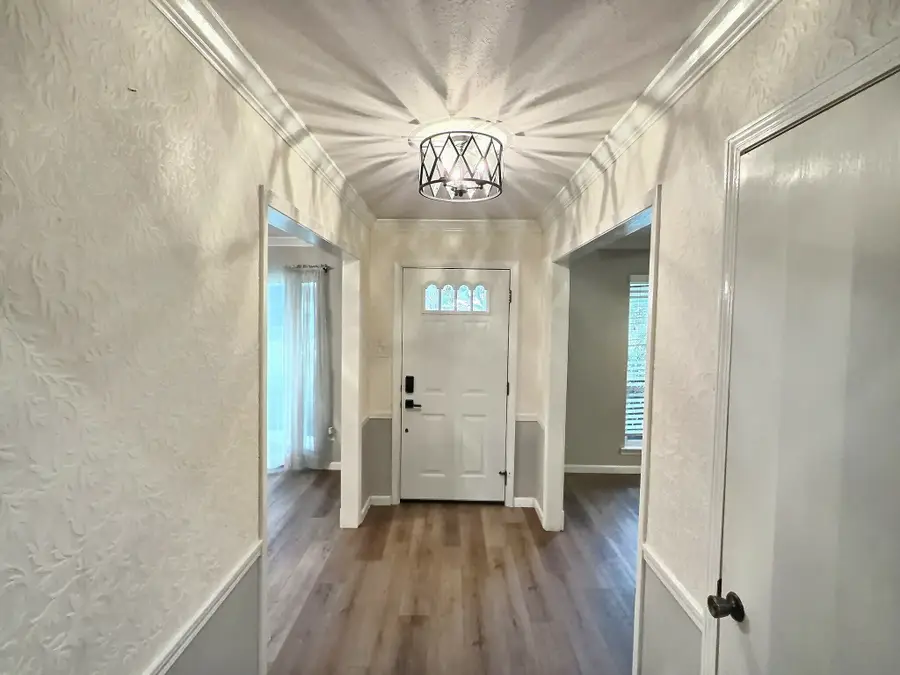 14148 Tanglewood Drive, Farmers Branch, TX 75234 - Image #3