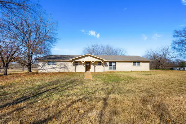 616 E Moonlight Drive, Robinson, TX 76706