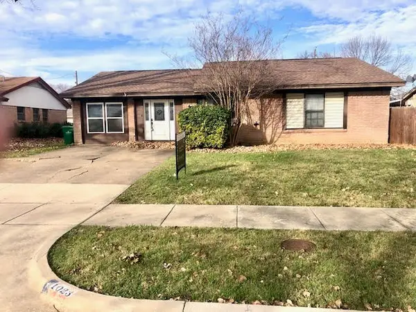 1023 Terry Way, Carrollton, TX 75006