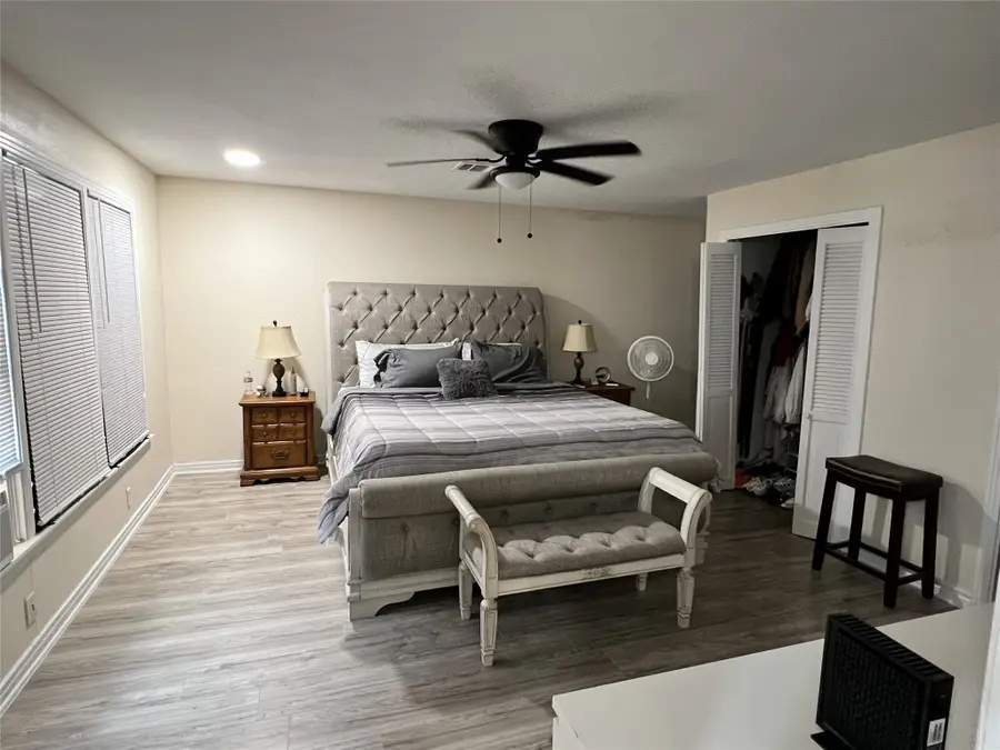 1018 E Elm Street, Hillsboro, TX 76645 - Image #2