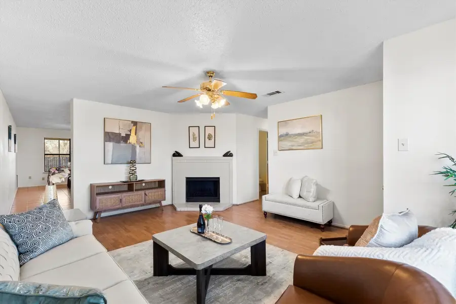 1412 Spicewood Drive, Mesquite, TX 75181 - Image #3