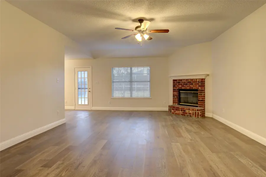 6018 Flat Wood Lane, Arlington, TX 76018 - Image #3