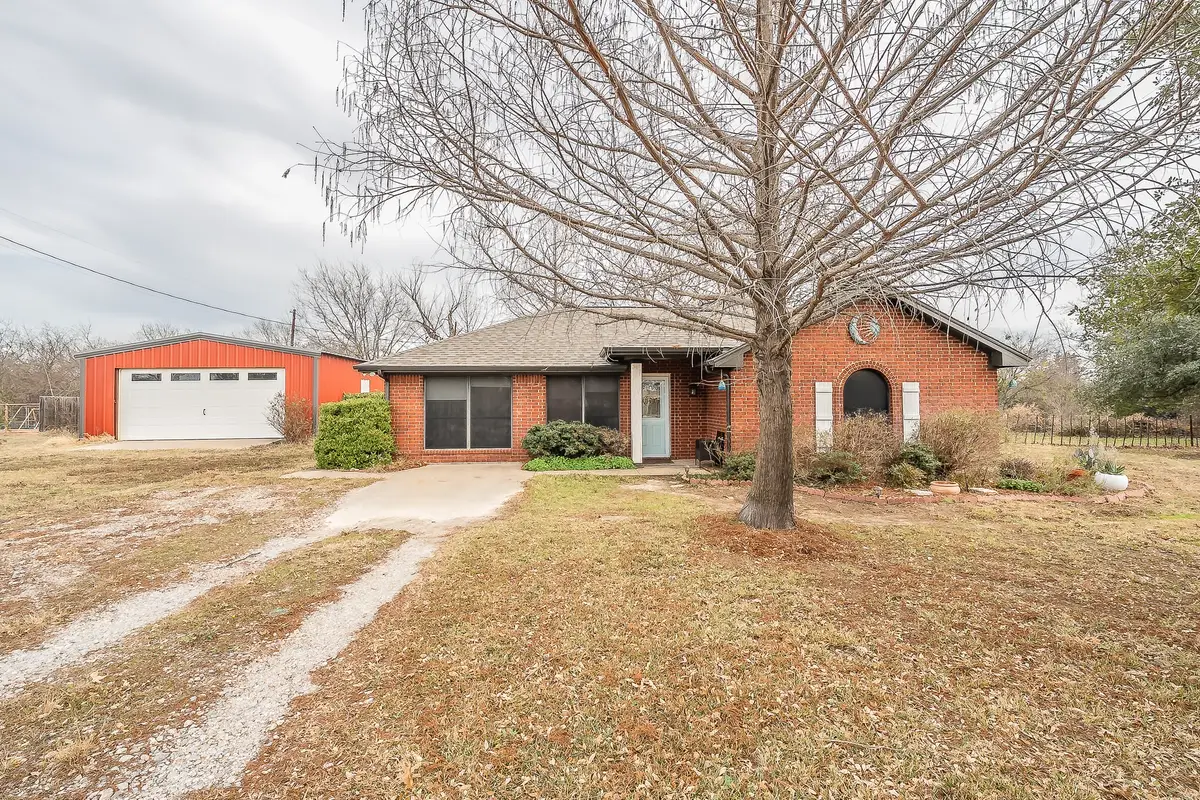 102 Perdue Lane, Weatherford, TX 76085 - Image #1
