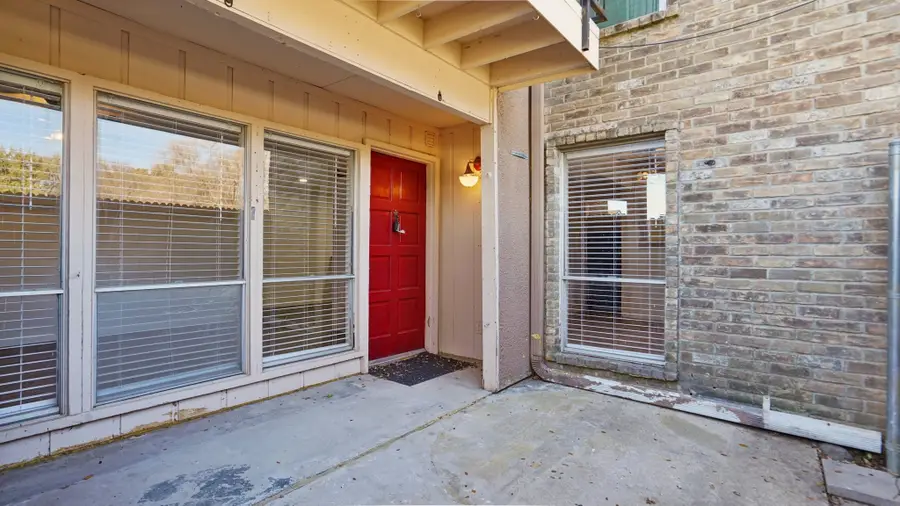 5634 Boca Raton Boulevard #108, Fort Worth, TX 76112 - Image #2