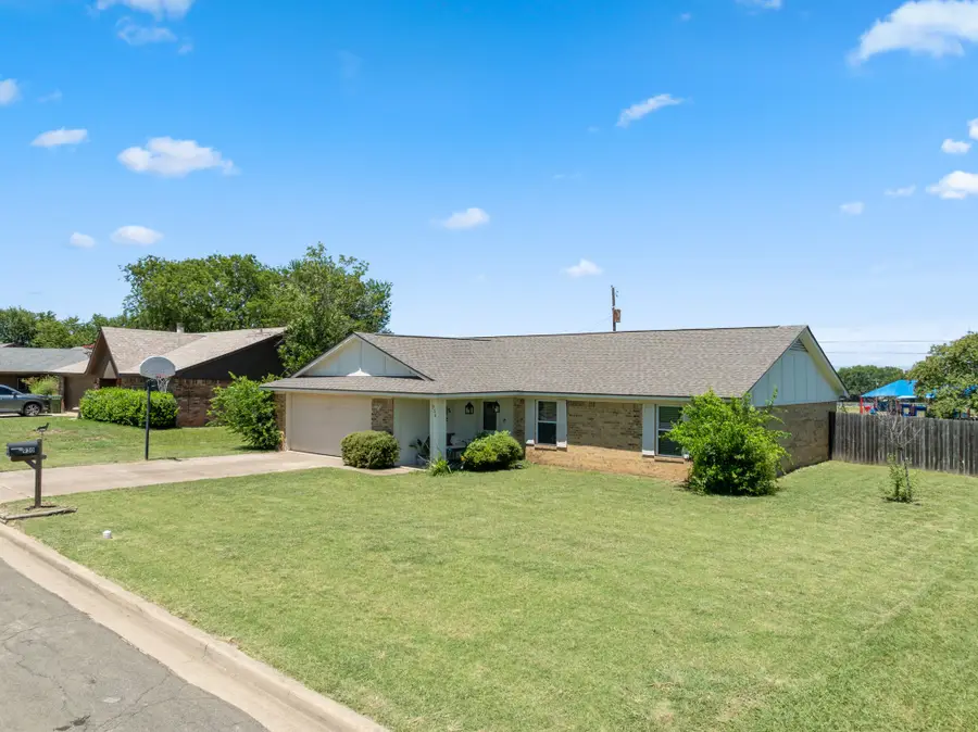 930 Vail Highlands Circle, Hewitt, TX 76643 - Image #2