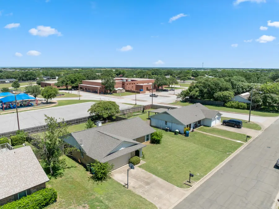 930 Vail Highlands Circle, Hewitt, TX 76643 - Image #3