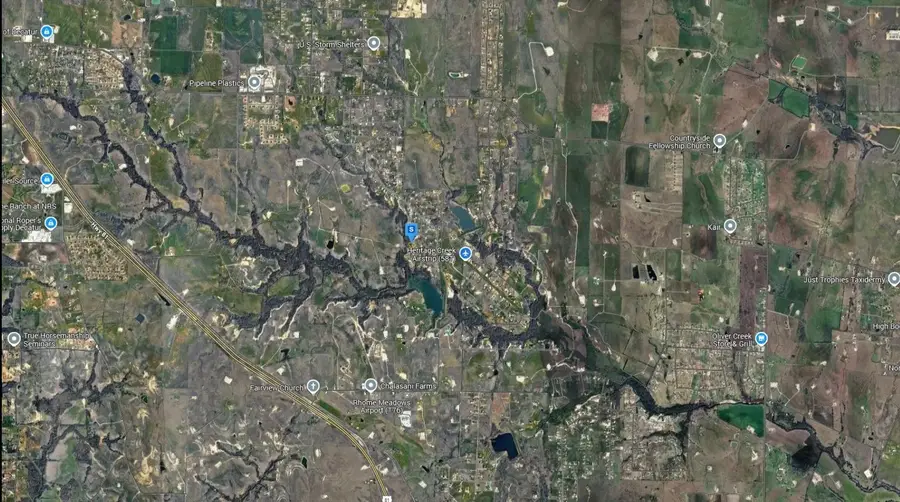 129 Stewart Dr, Decatur, TX 76234 - Image #3