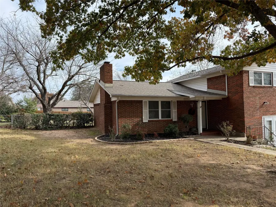 1801 SE 24th Avenue, Mineral Wells, TX 76067 - Image #2