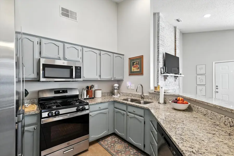 4126 Tarpon Lane, Grand Prairie, TX 75052 - Image #2