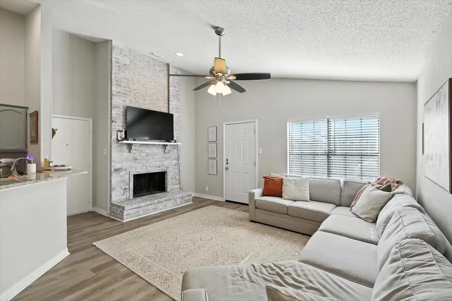 4126 Tarpon Lane, Grand Prairie, TX 75052 - Image #3