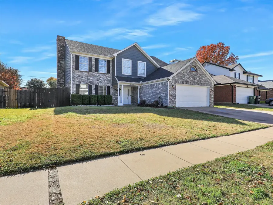 2322 Snowdon Drive, Arlington, TX 76018 - Image #2