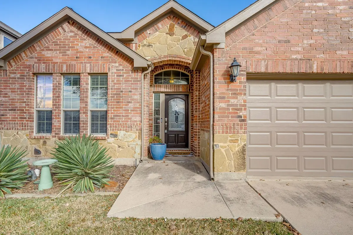 5717 Sapphire Pool Trail, Fort Worth, TX 76244 - Image #1