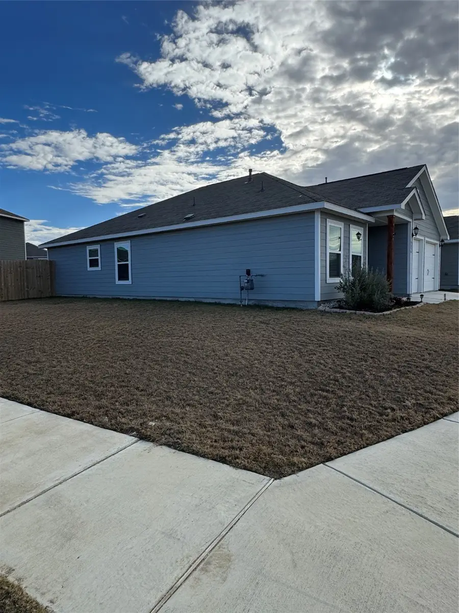 10856 Copper Hills Lane, Fort Worth, TX 76108 - Image #2