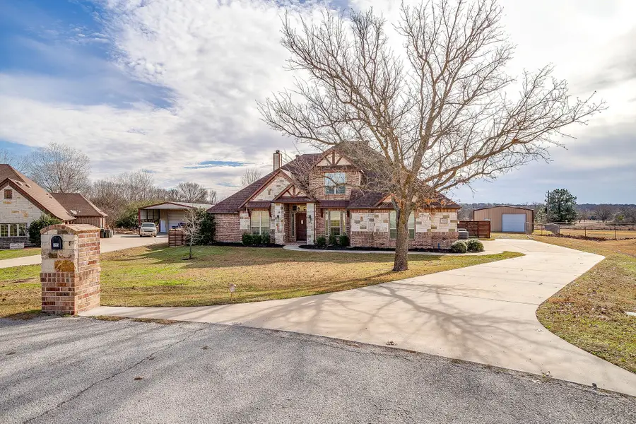195 Brook Hollow Lane, Weatherford, TX 76088 - Image #3