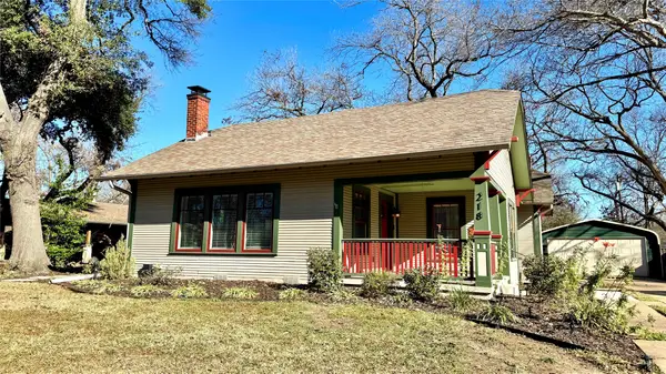 218 Elm Drive, Terrell, TX 75160