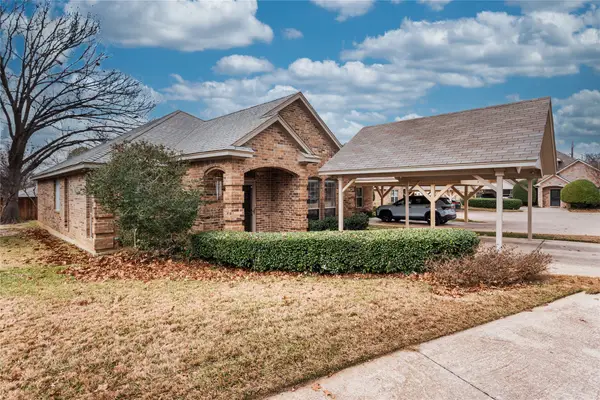 2881 Inniswood Circle, Arlington, TX 76015