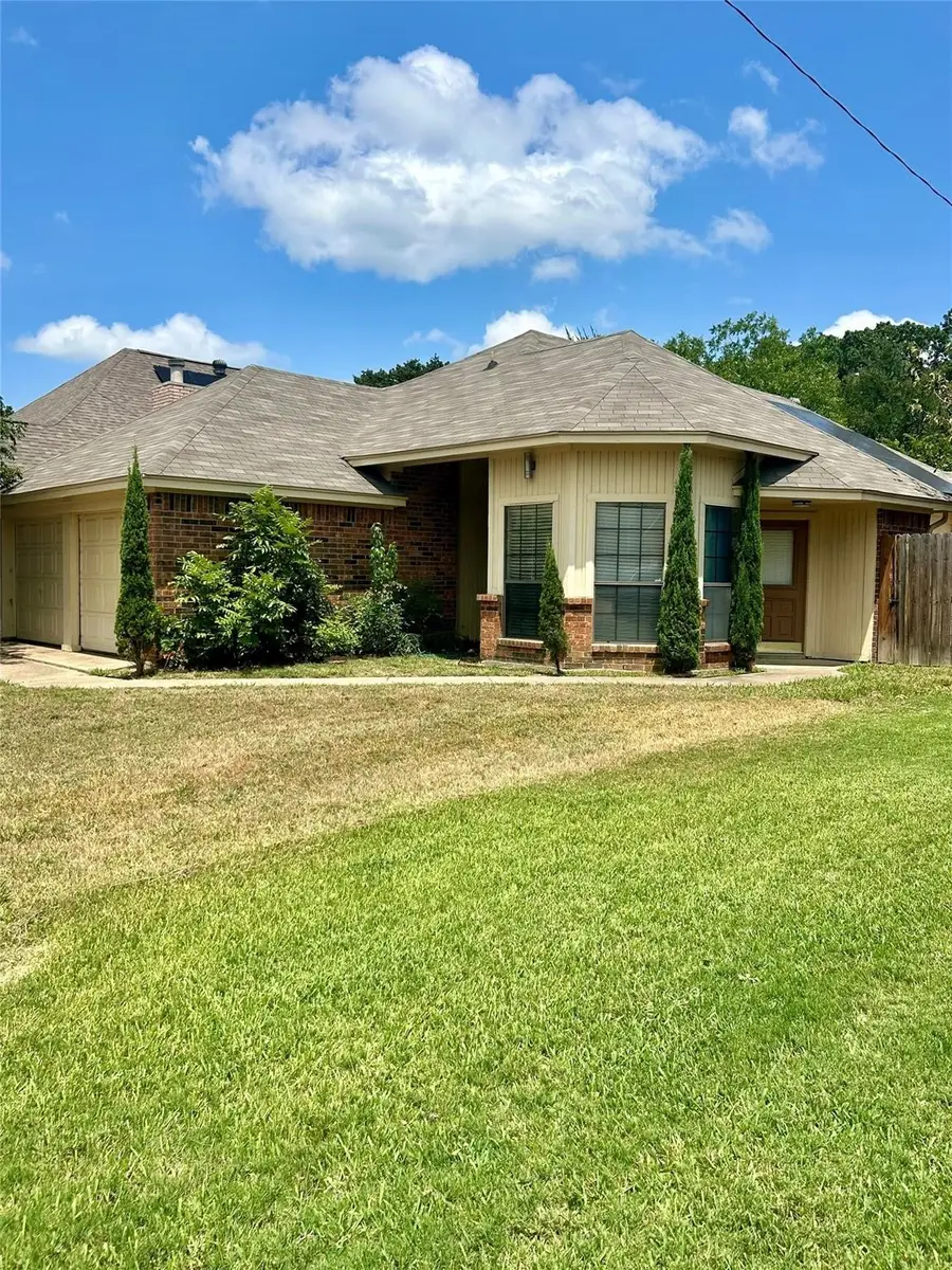 4131 Crossgate Court, Arlington, TX 76016 - Image #2