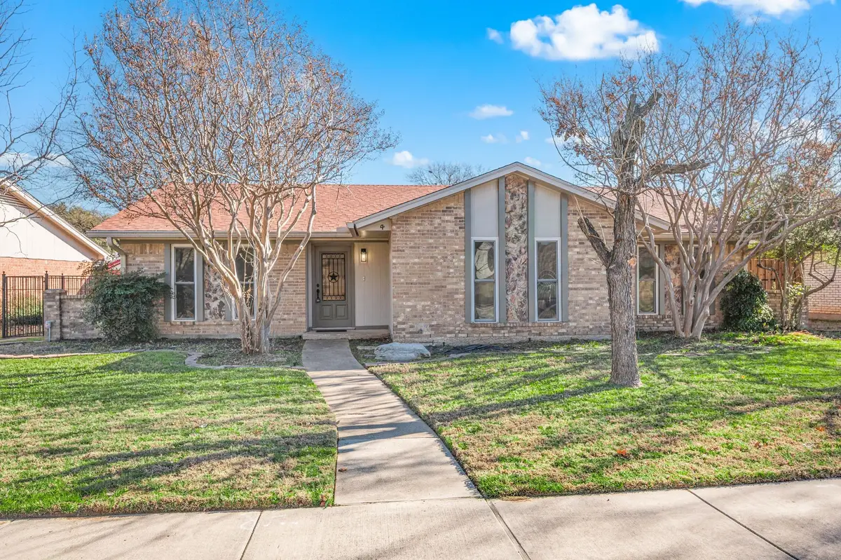 4 Robins Nest Drive, Hickory Creek, TX 75065 - Image #1