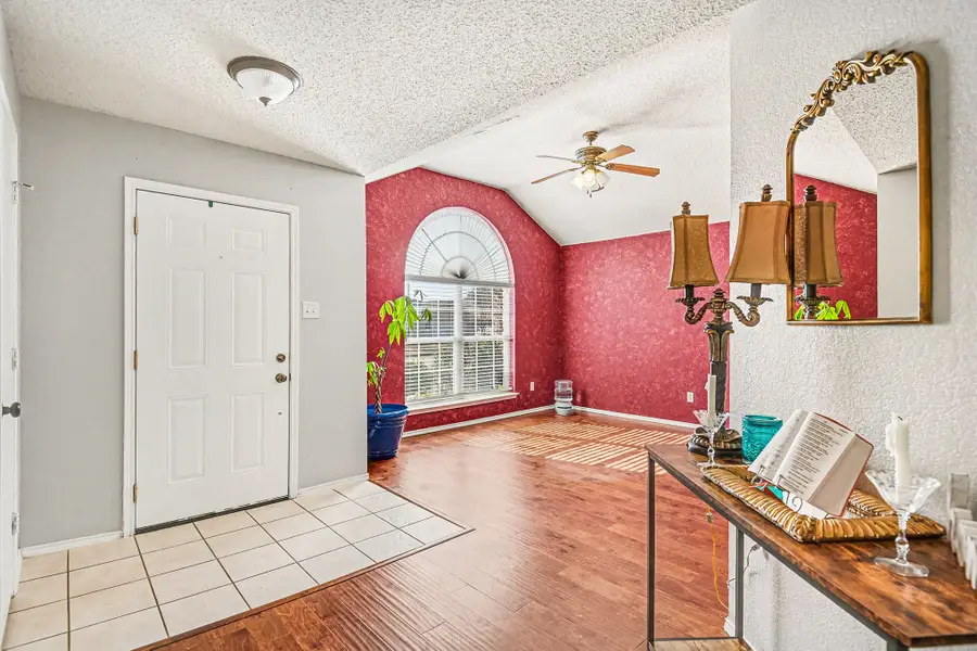 8963 Winding River Drive, Fort Worth, TX 76118 - Image #2