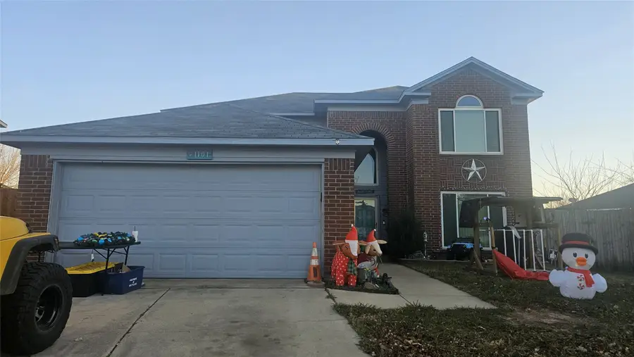 1101 Highland Station Drive, Saginaw, TX 76131 - Image #2