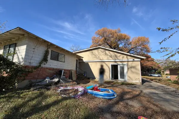 446 Town Creek Drive, Dallas, TX 75232