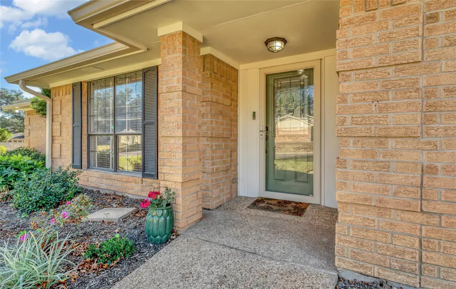 300 Trailview Drive, Woodway, TX 76712 - Image #3