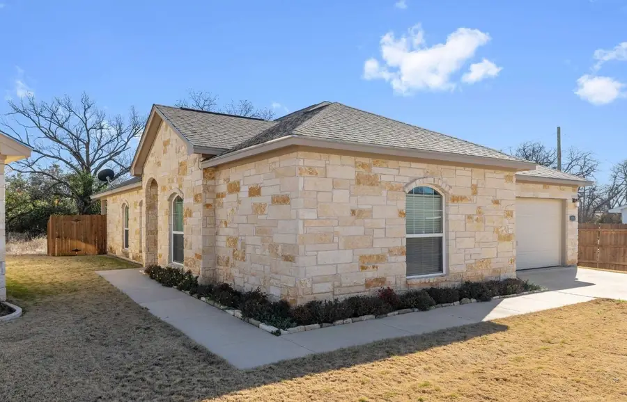3116 Waterstone Drive, Brownwood, TX 76801 - Image #2