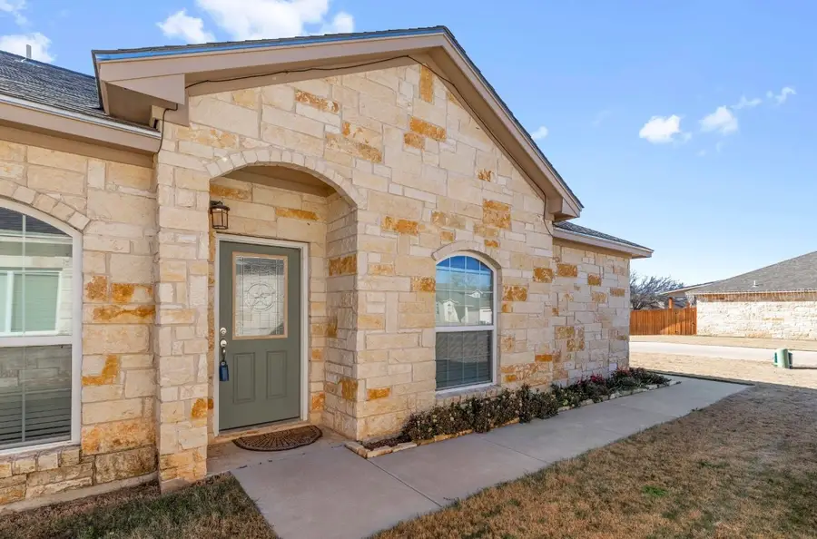 3116 Waterstone Drive, Brownwood, TX 76801 - Image #3