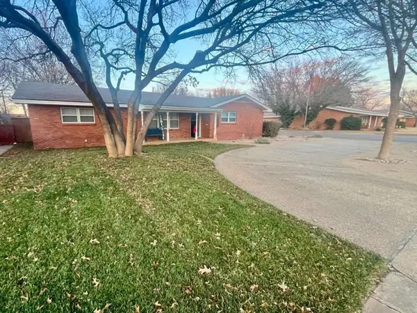 1217 E Warren Street, Brownfield, TX 79316