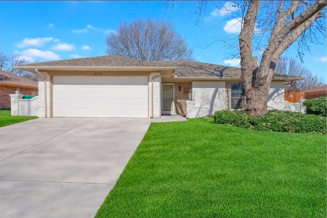 4316 Yellowleaf Drive, Fort Worth, TX 76133 - Image #1