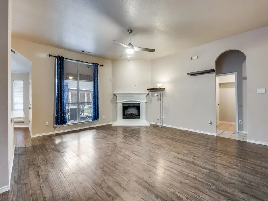 2939 Alyson Way, Grand Prairie, TX 75052 - Image #3