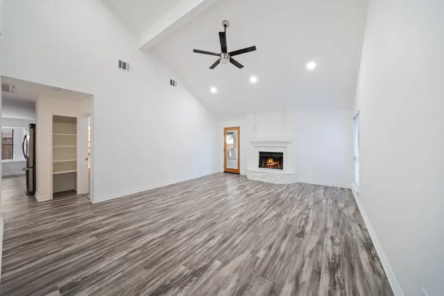 721 Keessee Drive, Cedar Hill, TX 75104 - Image #2