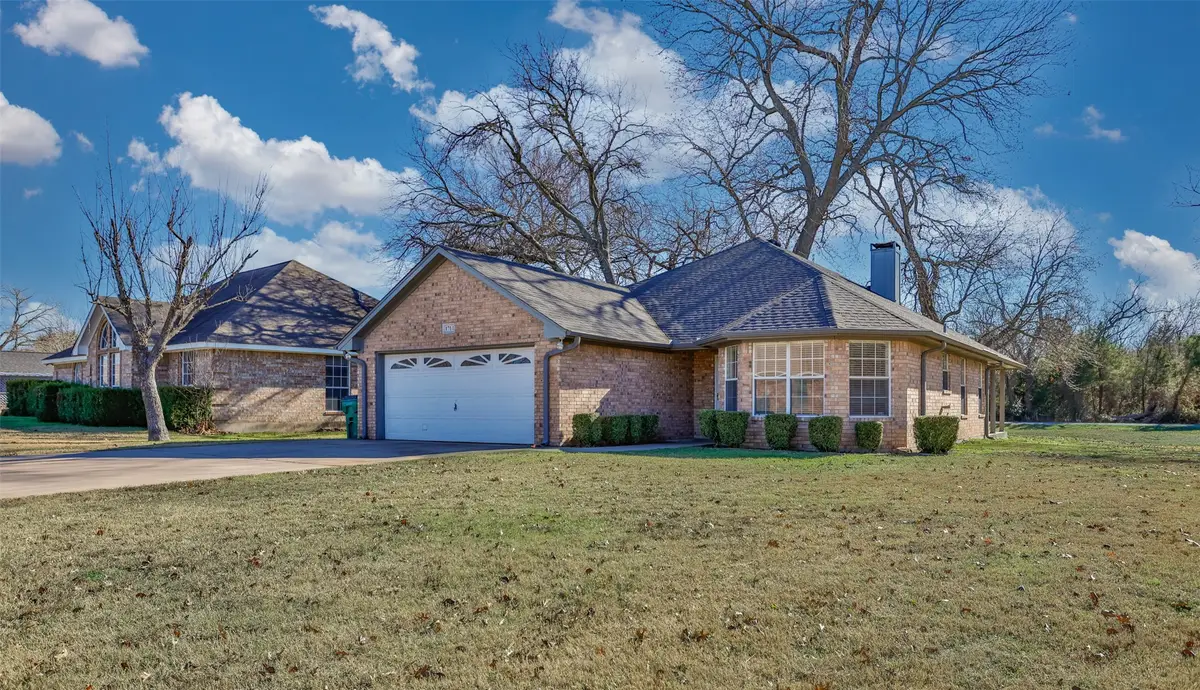 1714 Windsor Drive, Gainesville, TX 76240 - Image #1
