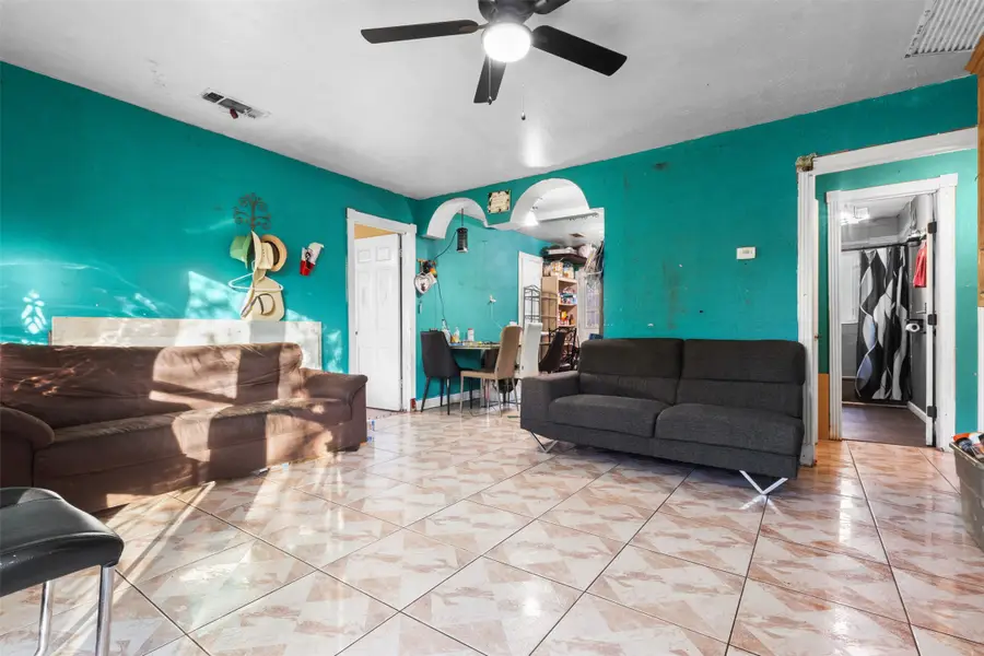 833 Dent Street, Garland, TX 75040 - Image #3