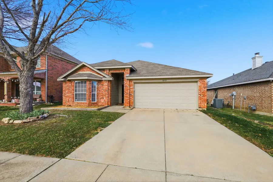 1052 Cottonbelt Drive, Saginaw, TX 76131 - Image #2