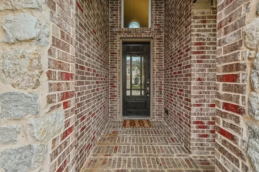 1704 Frisco Hills Boulevard, Little Elm, TX 75068 - Image #2