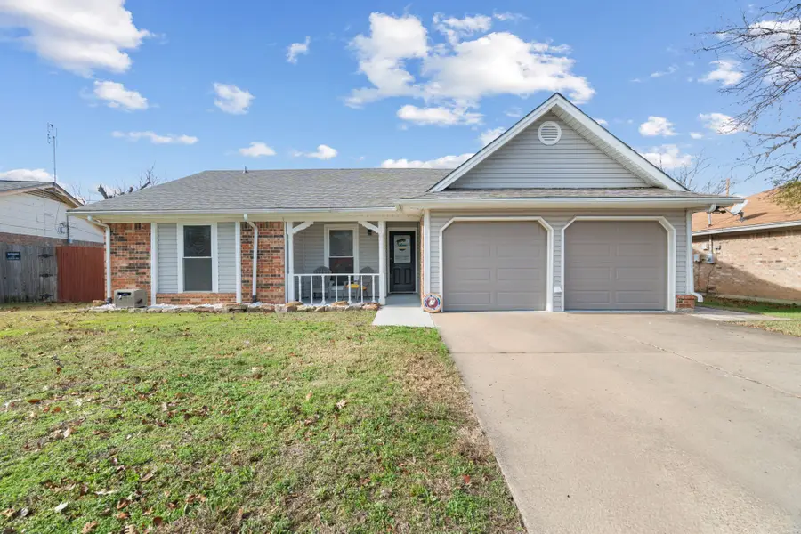 7629 Cedarhill Road, Watauga, TX 76148 - Image #2