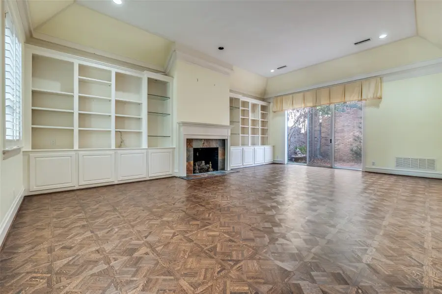 34 Stonecourt Circle, Dallas, TX 75225 - Image #3