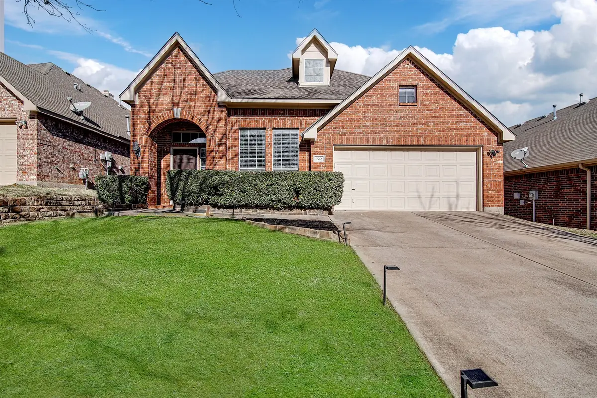 729 Red Elm Lane, Fort Worth, TX 76131 - Image #1