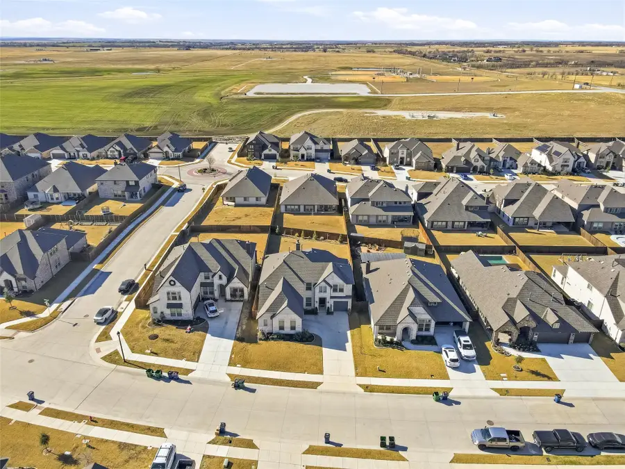 222 Lakewood Lane, Ponder, TX 76259 - Image #3