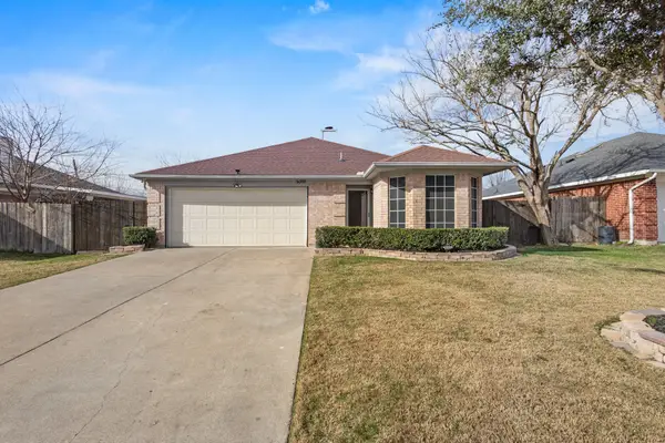6318 Brookbriar Court, Arlington, TX 76018