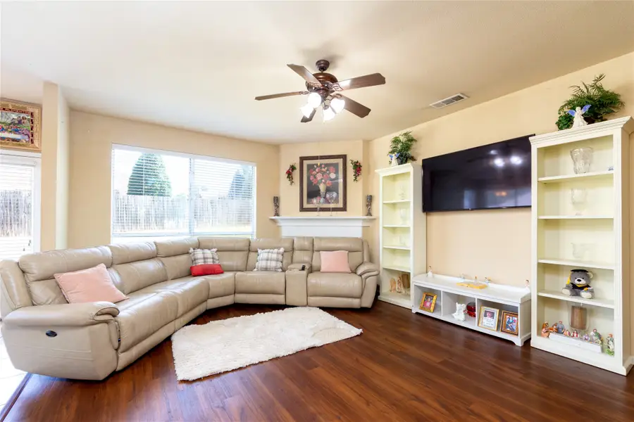 4001 Chinaberry Drive, Garland, TX 75043 - Image #3