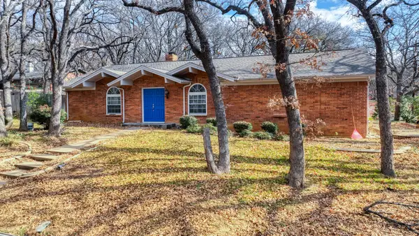 3801 Halifax Court, Arlington, TX 76013