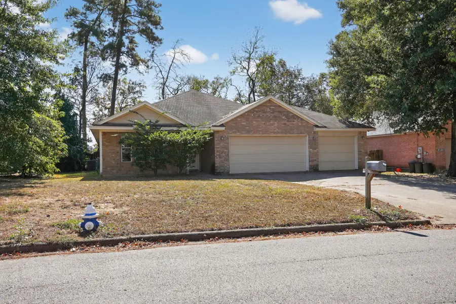 12040 Maverick Drive, Willis, TX 77378 - Image #2