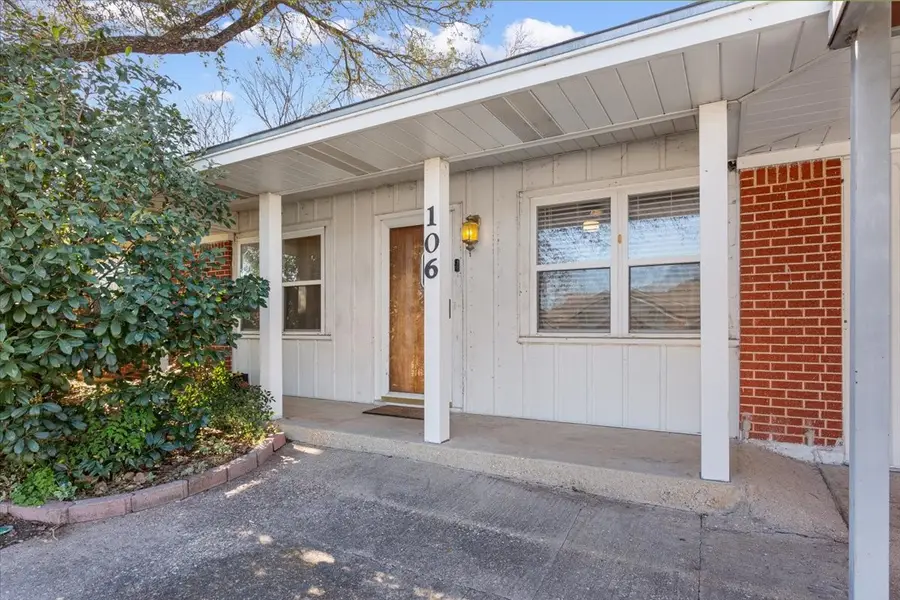 106 S Barbara Street, Lacy Lakeview, TX 76705 - Image #3